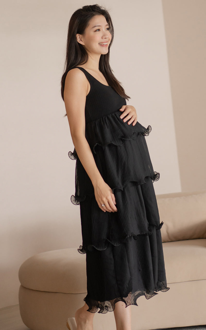 Lena Pleated Nursing Dress in Black