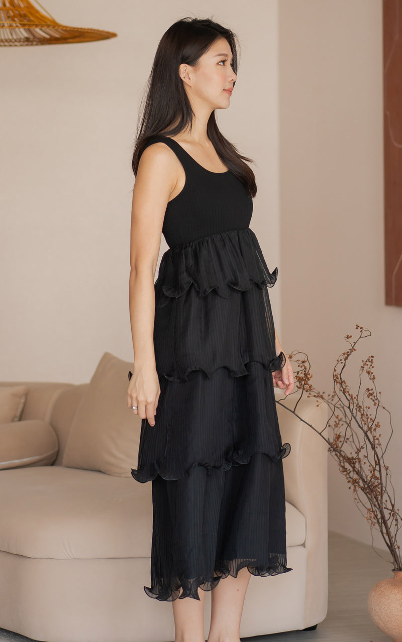 Lena Pleated Nursing Dress in Black