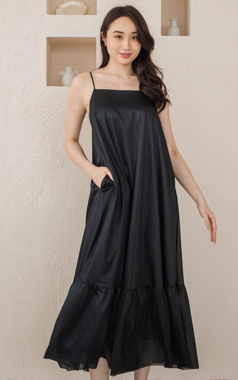 Tatum Maxi Padded Maternity Dress in Black